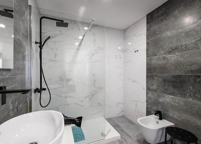 - By Smarthomes * Sao Martinho do Porto